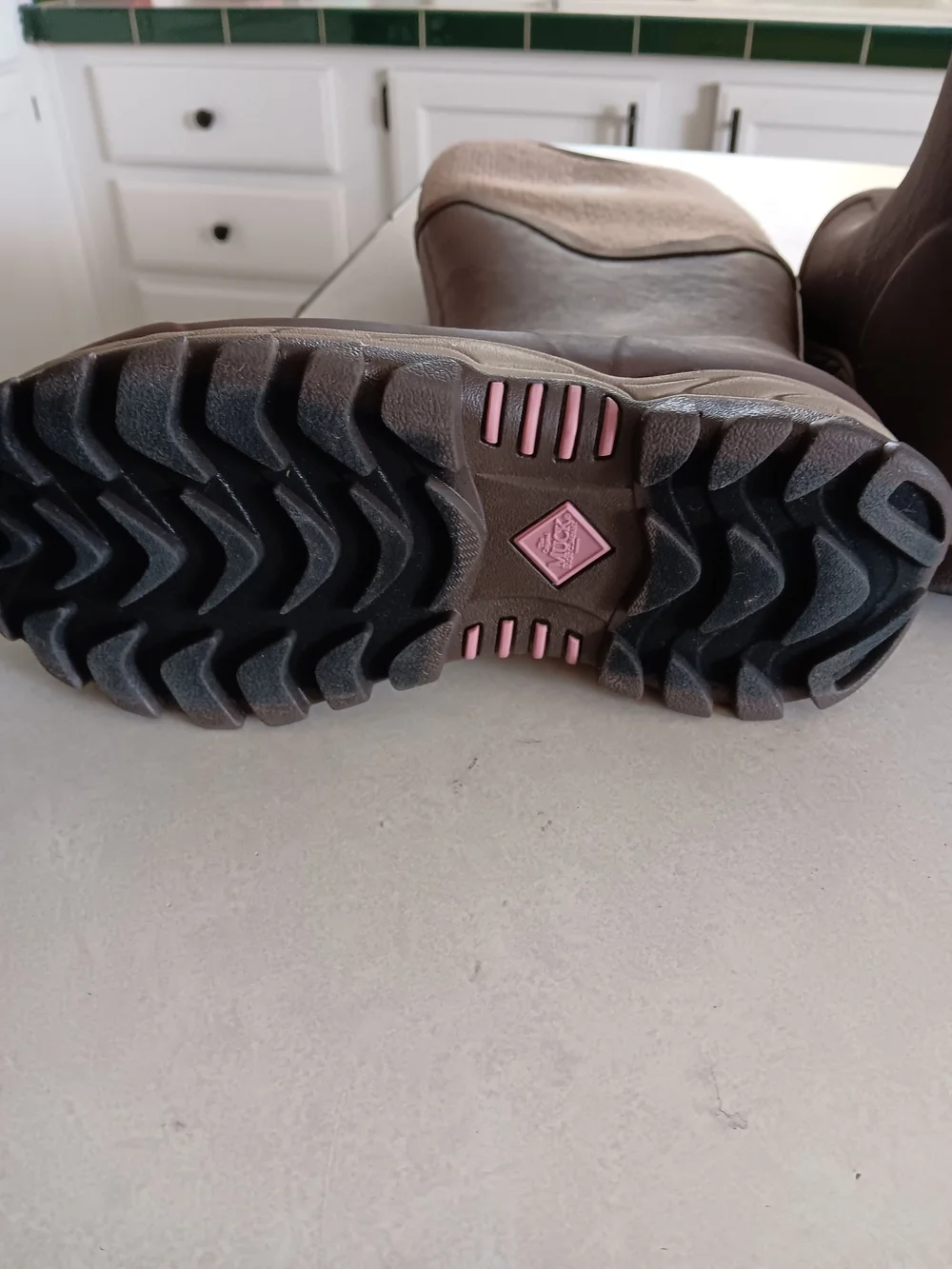 Mens Core Rubber Waterproof Outdoor Boot. Size 10.